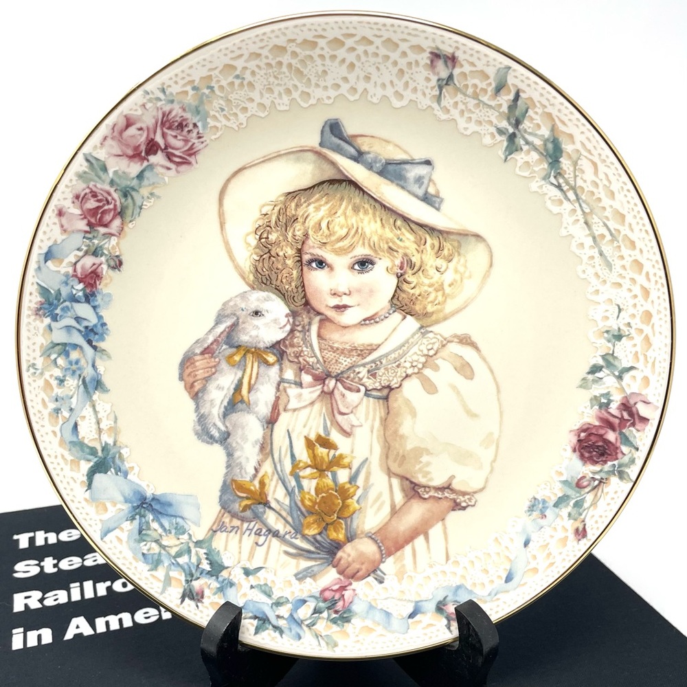 Vintage Hamilton Collection Dacy Dear to My Heart Collection Collector Plate ‘90